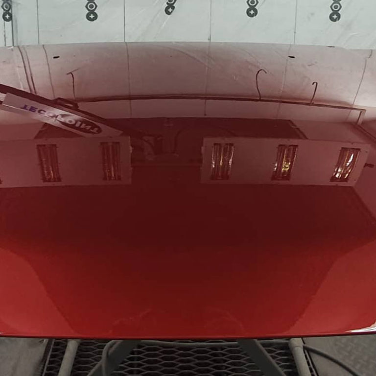 Verniciatura cofano anteriore